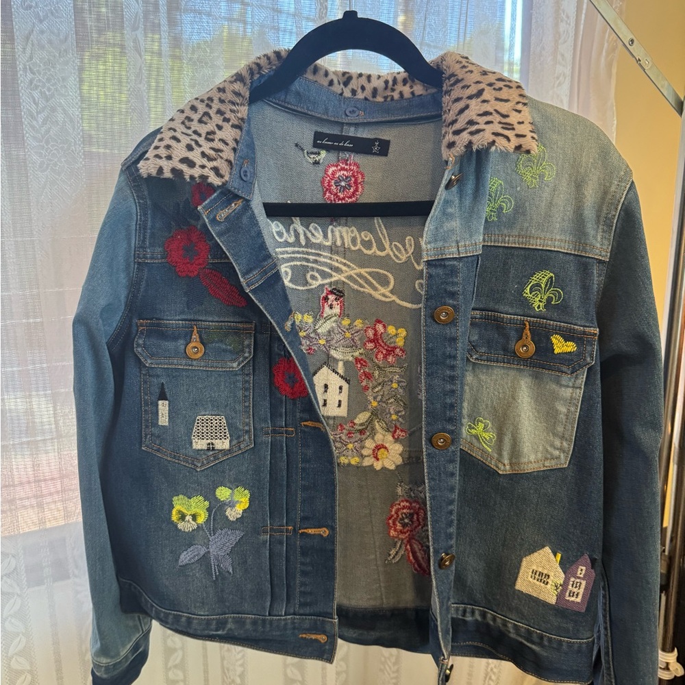 Embroidered Denim Jacket with Leopard Print Collar from Japan
